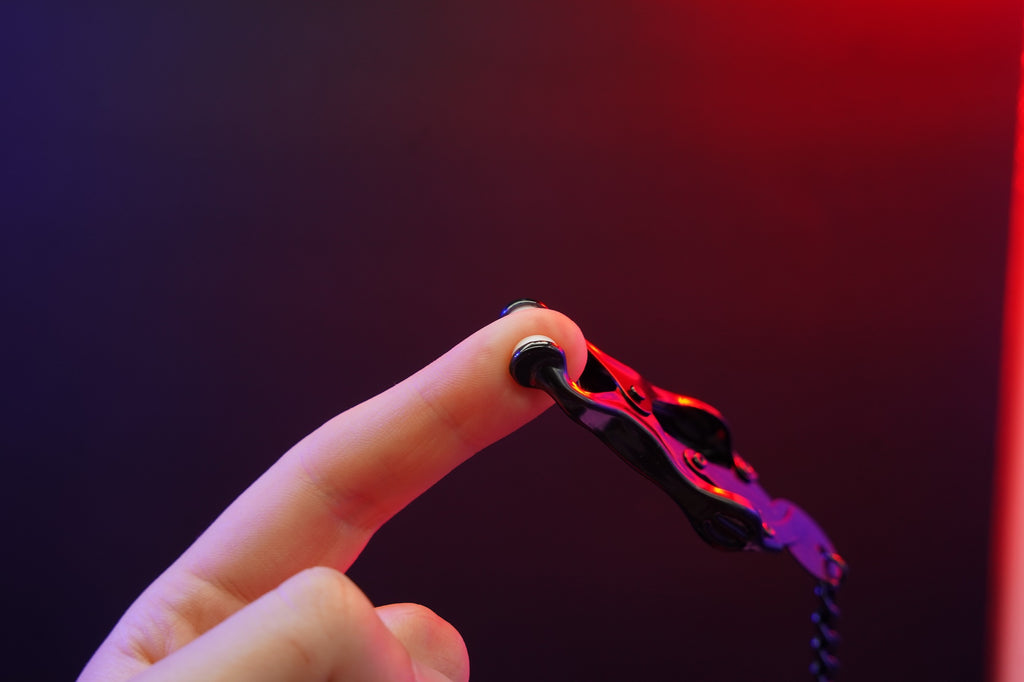 Toy-Guide: KINKWERK Nippelklemmen für intensive Stimulation