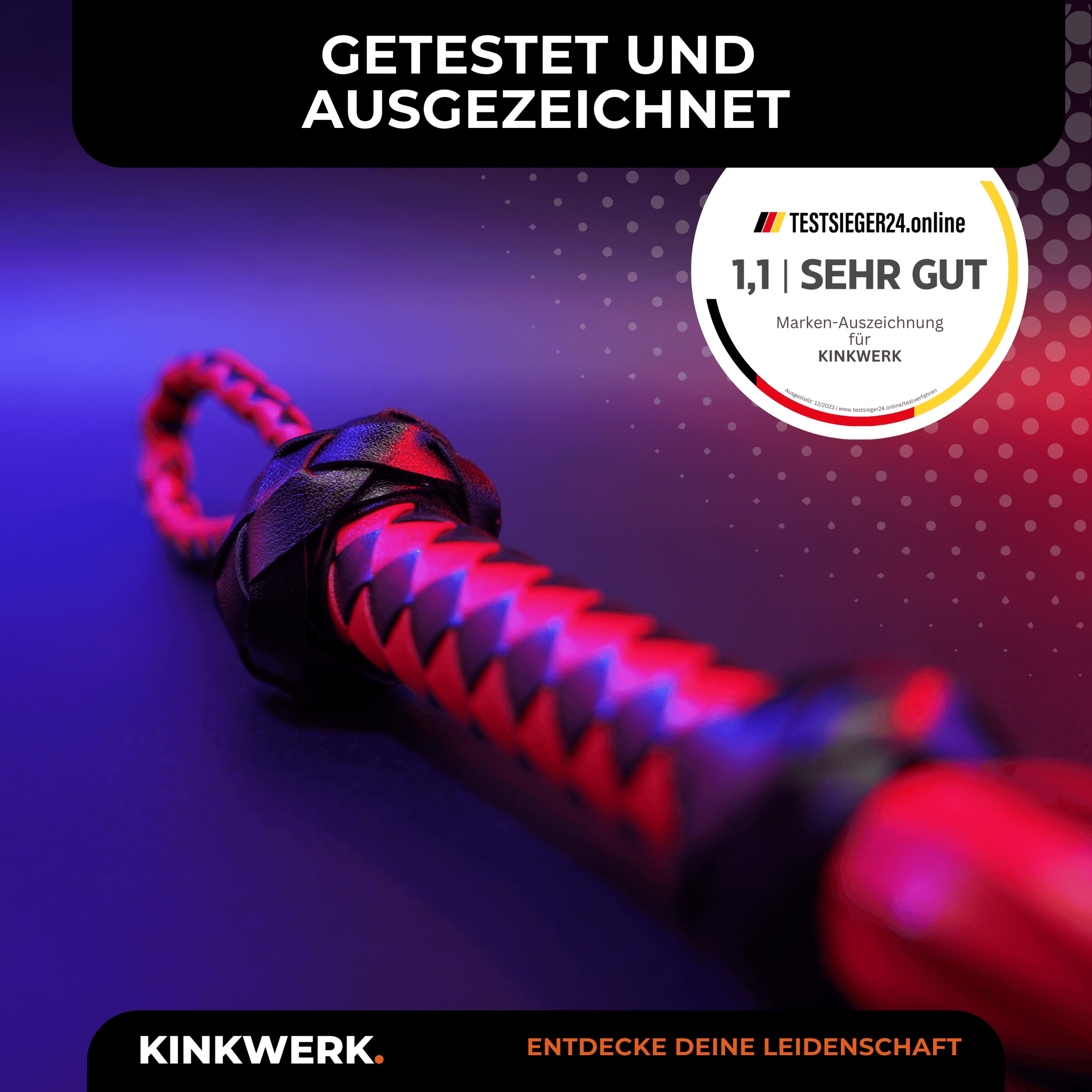 Flogger in Rot/Schwarz